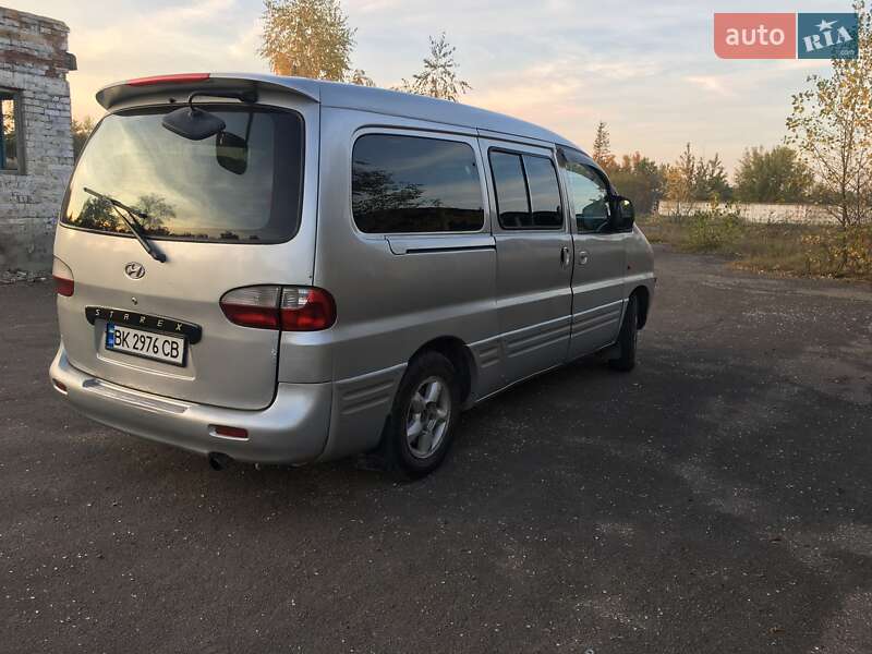 Минивэн Hyundai H-1 2001 в Остроге фото 4 Минивэн Hyundai H-1 2001 в Остроге