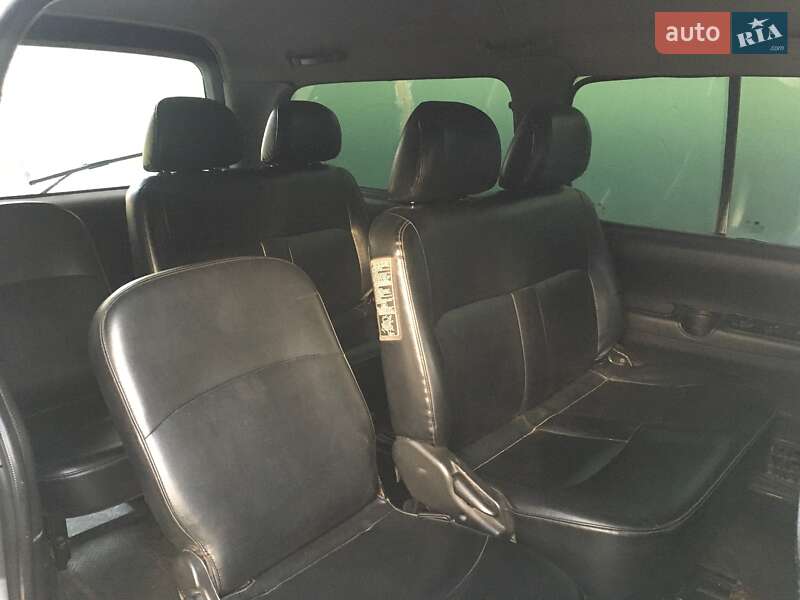 Минивэн Hyundai H-1 2001 в Остроге фото 7 Минивэн Hyundai H-1 2001 в Остроге