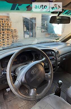 Вантажний фургон Hyundai H-1 2007 в 