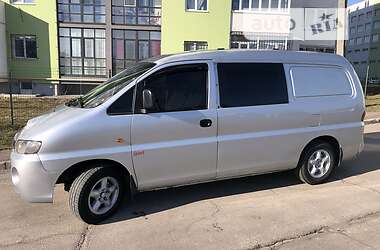 Грузопассажирский фургон Hyundai H-1 2004 в 