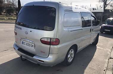 Грузопассажирский фургон Hyundai H-1 2004 в 