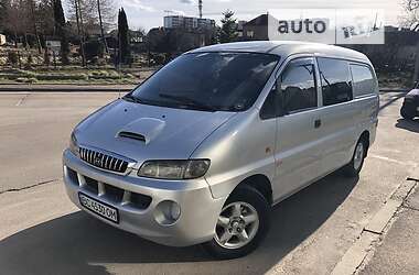 Грузопассажирский фургон Hyundai H-1 2004 в 