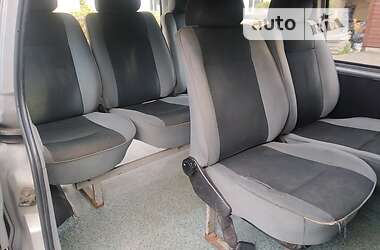 Минивэн Hyundai H-1 2006 в 