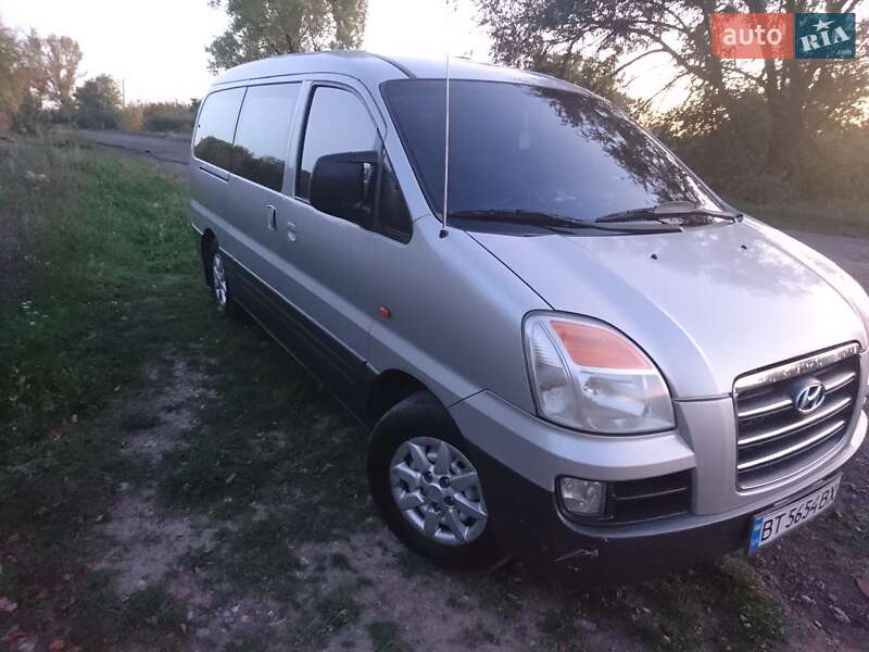 Мінівен Hyundai H-1 2006 в Кривому Розі