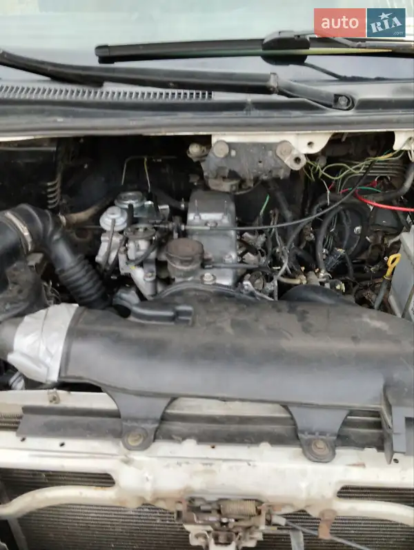 Hyundai H-1 2001 VIN KMJWVH7FP1U260473 фото оголошення 11 з 48