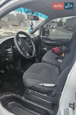 Hyundai H-1 1999
