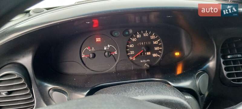 Мінівен Hyundai H-1 2002 в Києві