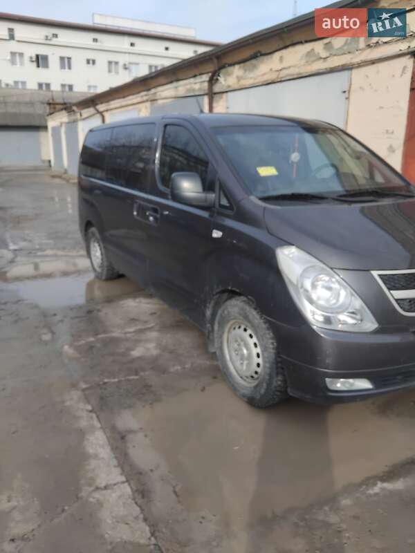 Минивэн Hyundai H-1 2008 в Новоднестровске