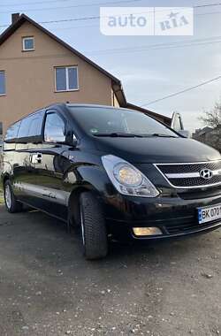 Мінівен Hyundai H-1 2010 в Рівному