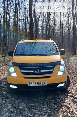 Вантажний фургон Hyundai H-1 2011 в Знам'янці