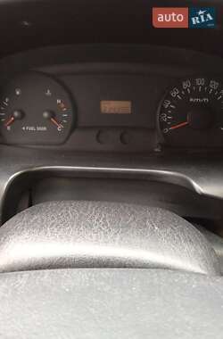 Минивэн Hyundai H-1 2005 в 