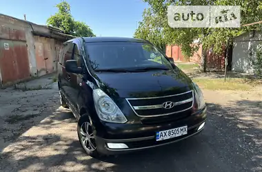 Hyundai H-1 2012