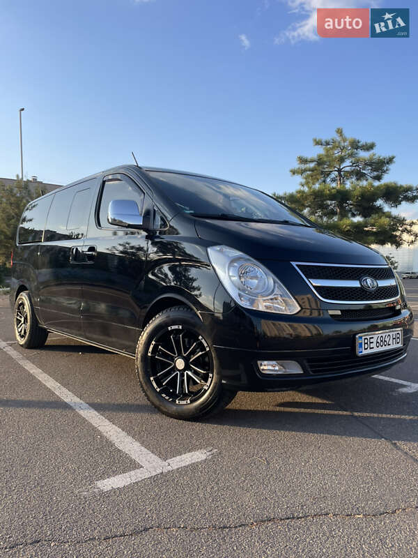 Hyundai H-1 2012