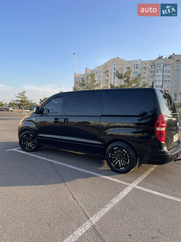 Мінівен Hyundai H-1 2012 в Миколаєві