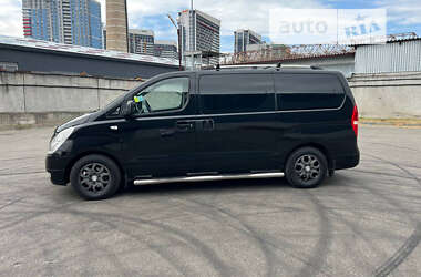 Минивэн Hyundai H-1 2011 в Киеве