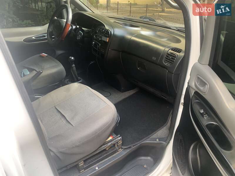 Мінівен Hyundai H-1 2007 в Одесі