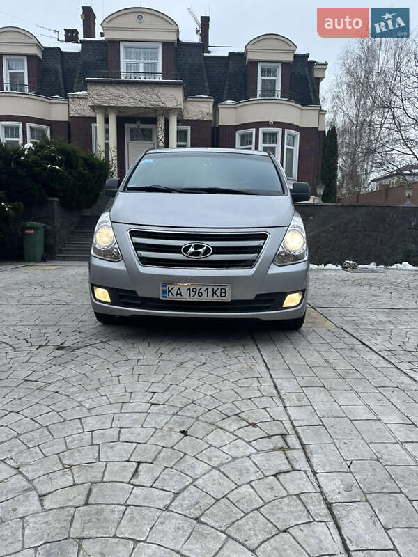 Hyundai H-1 2017