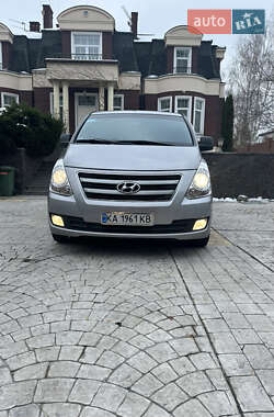 Мінівен Hyundai H-1 2017 в 