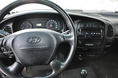 Мінівен Hyundai H-1 2005 в Волочиську