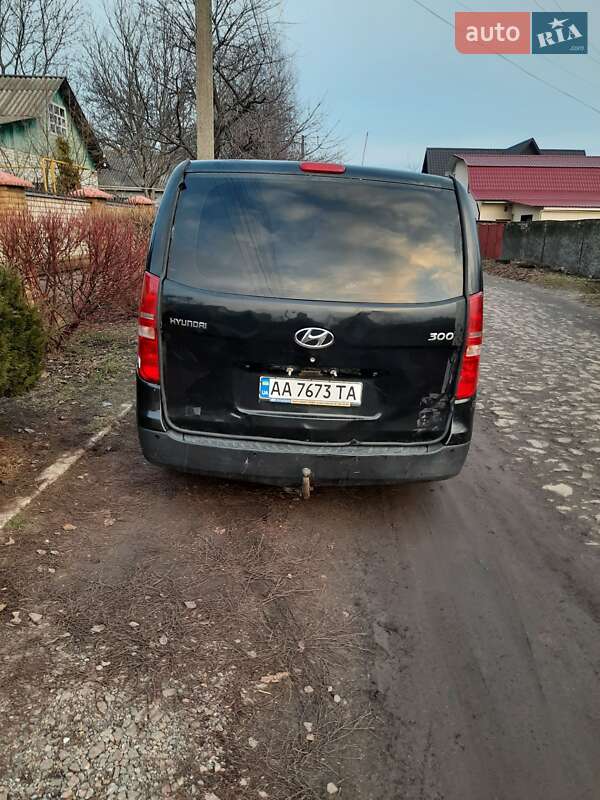 Минивэн Hyundai H-1 2008 в Киеве