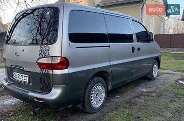 Грузопассажирский фургон Hyundai H-1 2004 в 