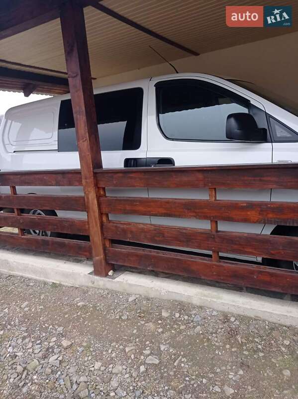 Мінівен Hyundai H-1 2013 в Хусті