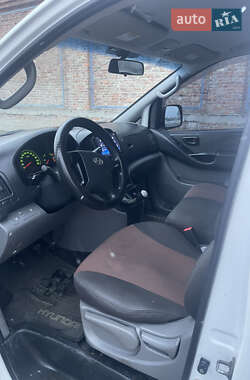 Минивэн Hyundai H-1 2008 в 