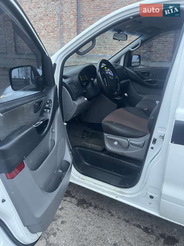 Минивэн Hyundai H-1 2008 в Чернигове фото 16 Минивэн Hyundai H-1 2008 в Чернигове