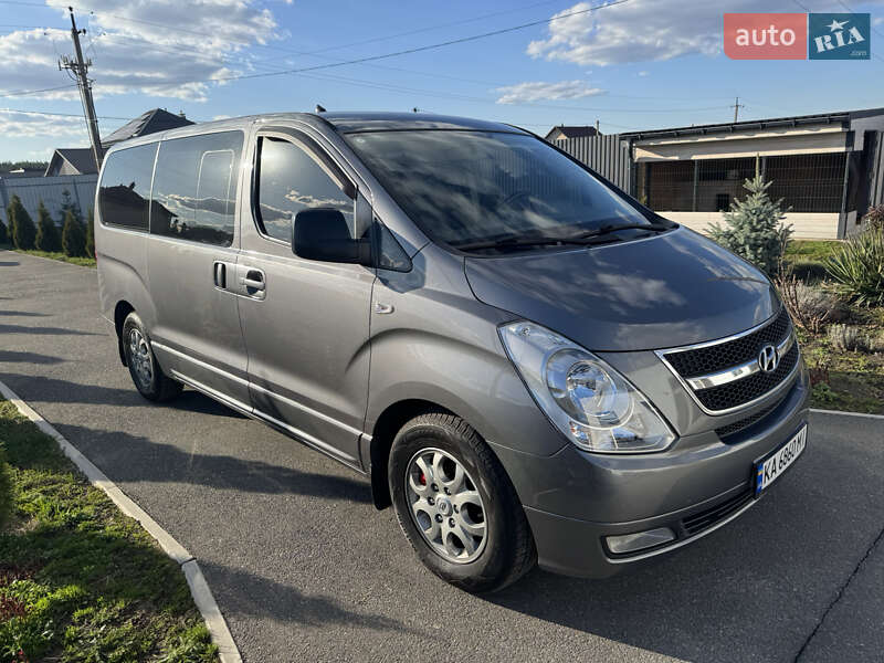 Hyundai H-1 2011