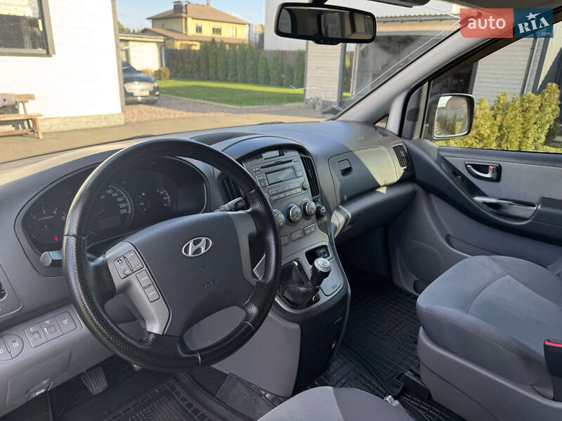 Мінівен Hyundai H-1 2011 в Києві