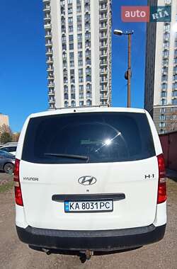 Минивэн Hyundai H-1 2011 в 