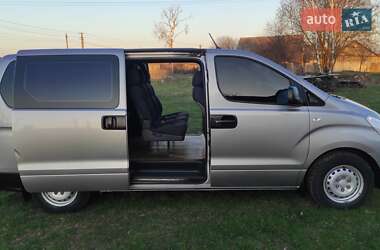Мінівен Hyundai H-1 2011 в 