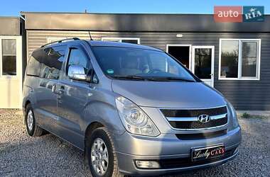 Минивэн Hyundai H-1 2012 в 