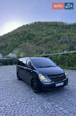 Минивэн Hyundai H-1 2008 в 