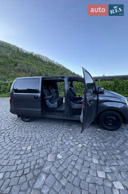 Минивэн Hyundai H-1 2008 в 
