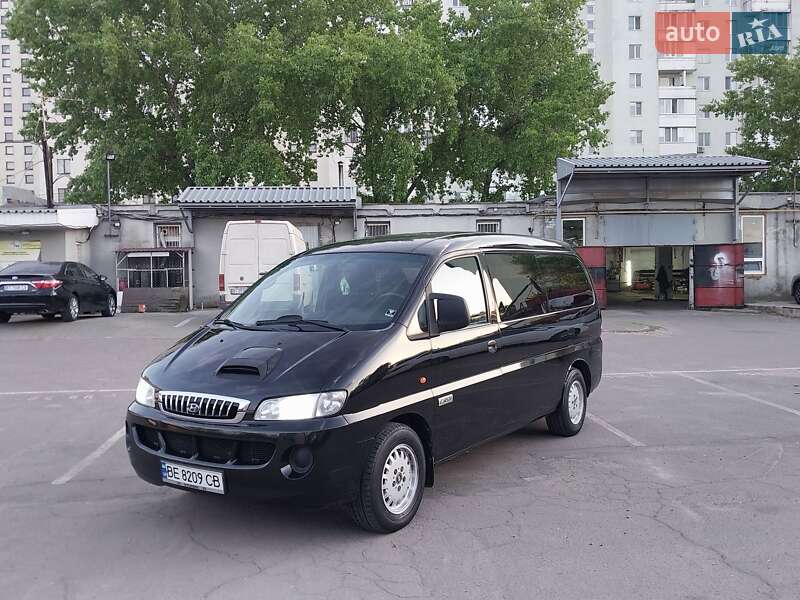 Грузовой фургон Hyundai H-1 2007 в 