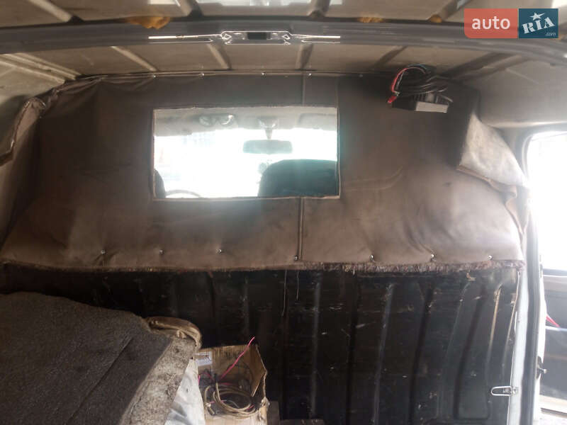 Минивэн Hyundai H-1 2005 в Киеве