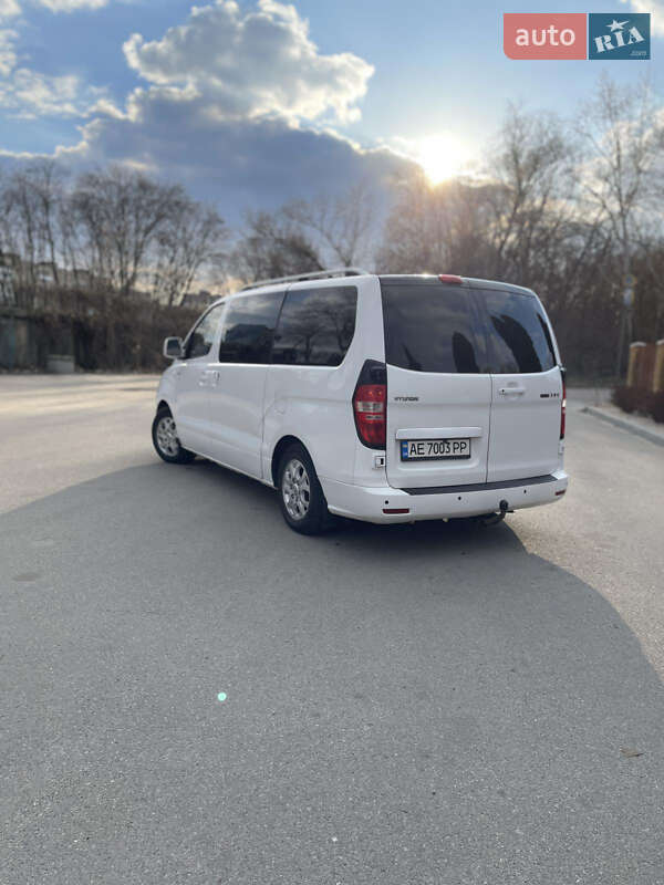 Мінівен Hyundai H-1 2008 в Дніпрі
