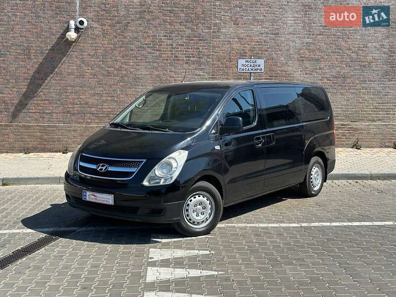 Мінівен Hyundai H-1 2011 в Одесі