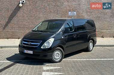 Минивэн Hyundai H-1 2011 в 