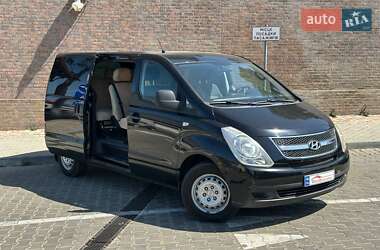 Минивэн Hyundai H-1 2011 в 