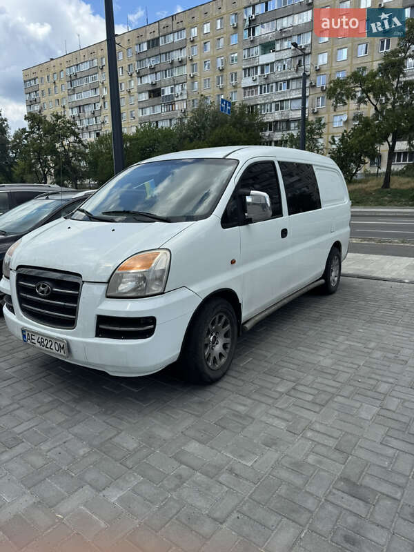 Hyundai H-1 2007