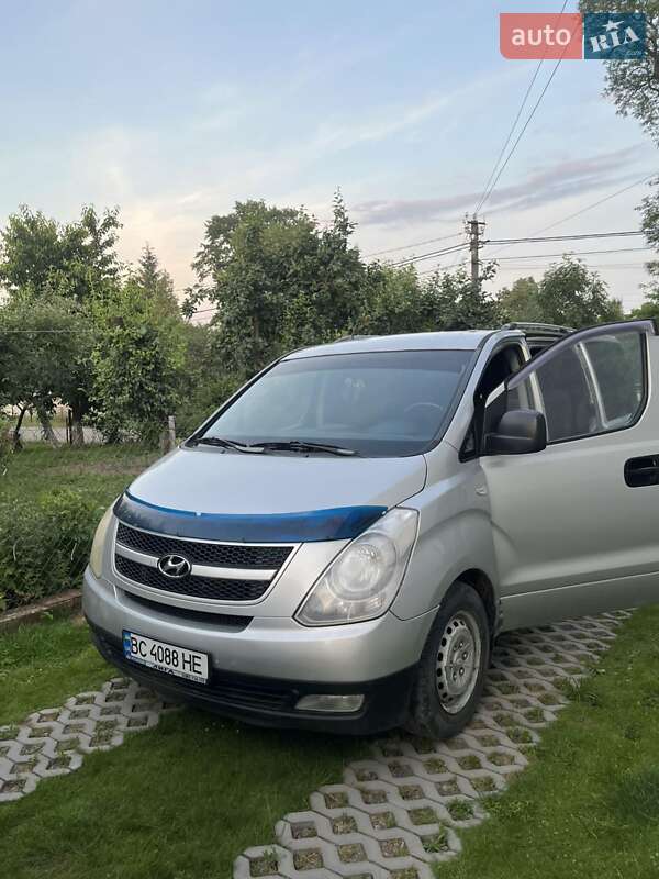 Минивэн Hyundai H-1 2008 в 