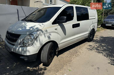Мінівен Hyundai H-1 2011 в Одесі