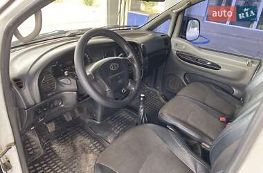 Минивэн Hyundai H-1 2007 в 