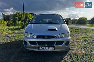 Минивэн Hyundai H-1 2004 в 