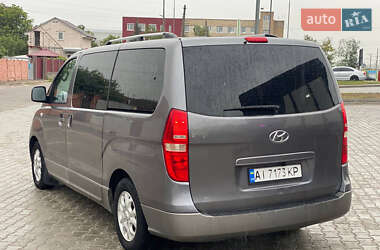 Мінівен Hyundai H-1 2010 в 