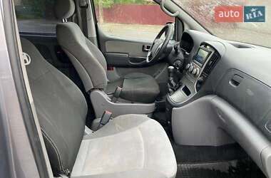 Мінівен Hyundai H-1 2010 в 