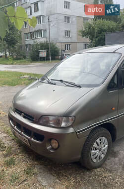 Минивэн Hyundai H-1 1999 в 
