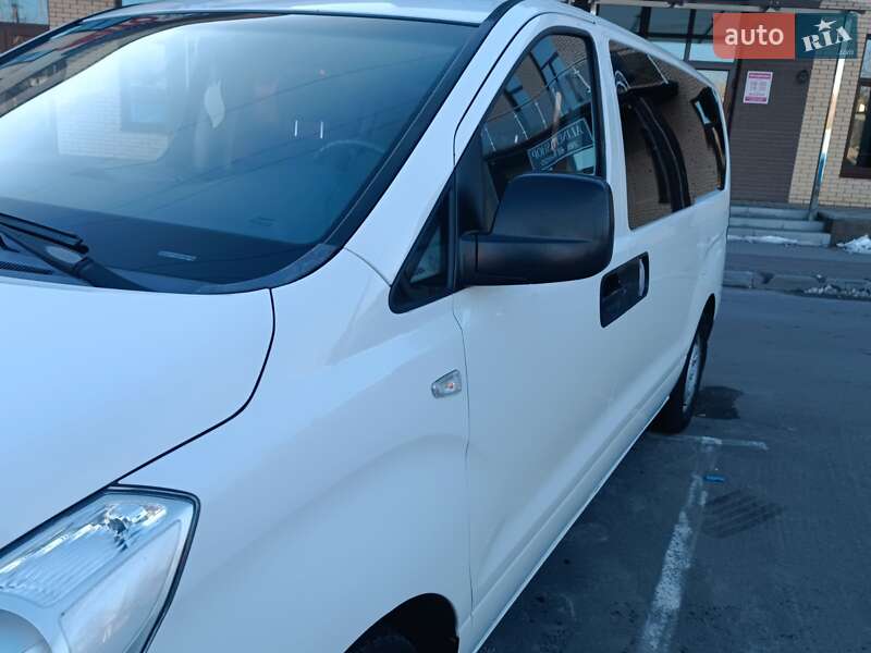 Вантажний фургон Hyundai H-1 2009 в Білій Церкві